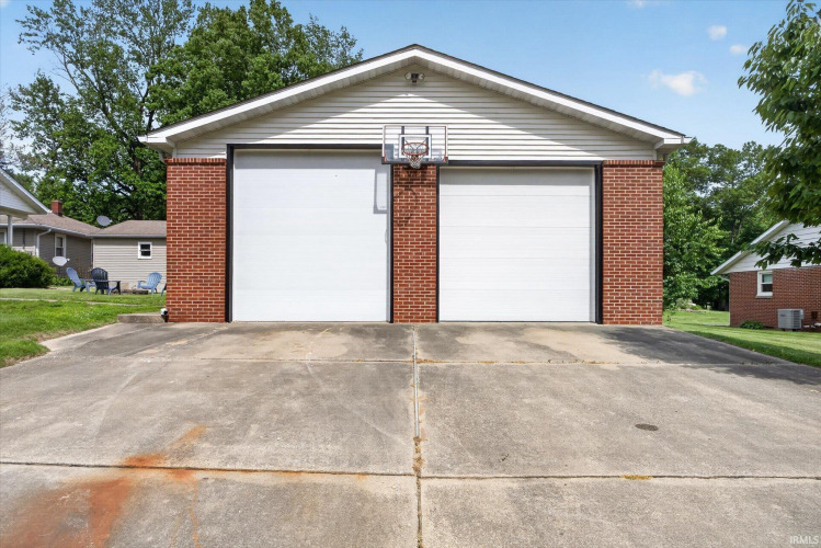 Listing Image 32
