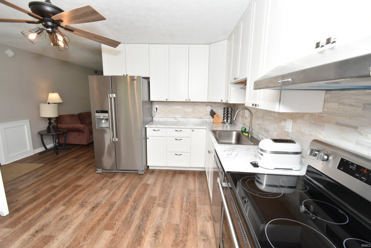 Listing Image 15