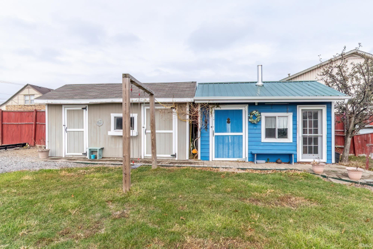 Listing Image 11