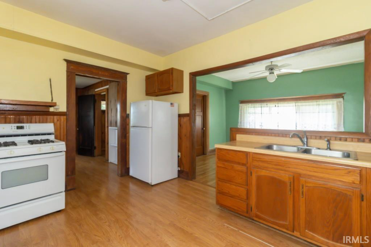 Listing Image 13