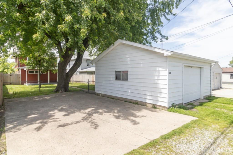 Listing Image 40