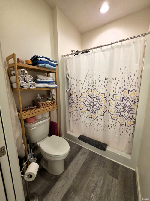 Listing Image 16