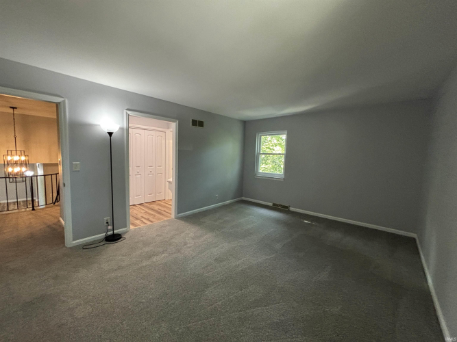 Listing Image 28