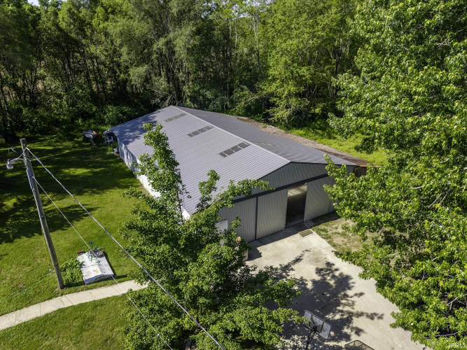 Listing Image 6