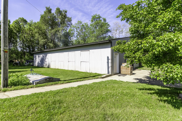 Listing Image 8