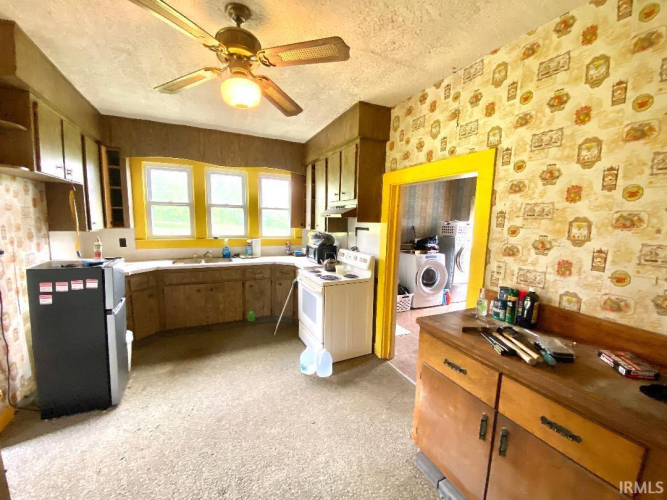 Listing Image 16