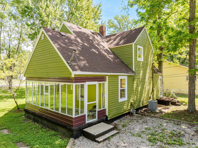 Listing Image 5