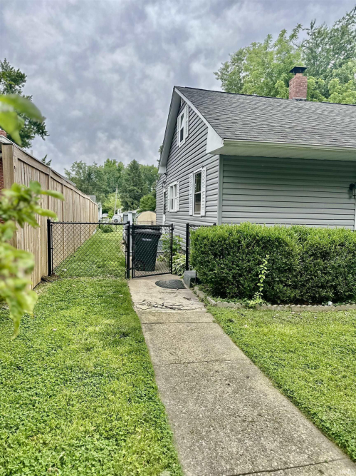 Listing Image 22