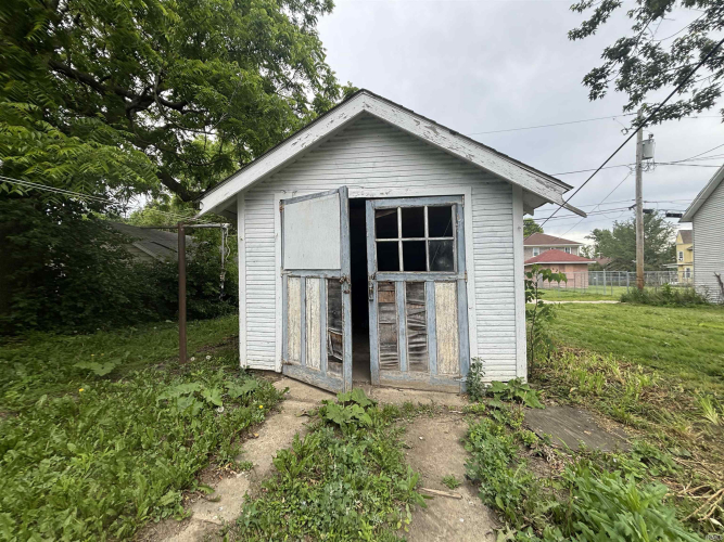 Listing Image 6