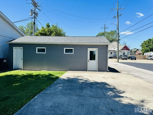 Listing Image 3