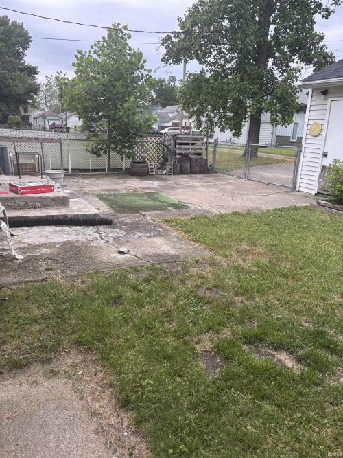 Listing Image 9