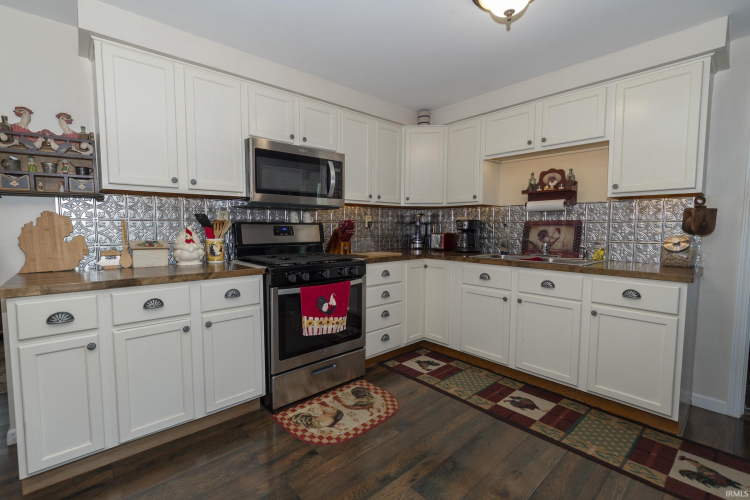 Listing Image 16