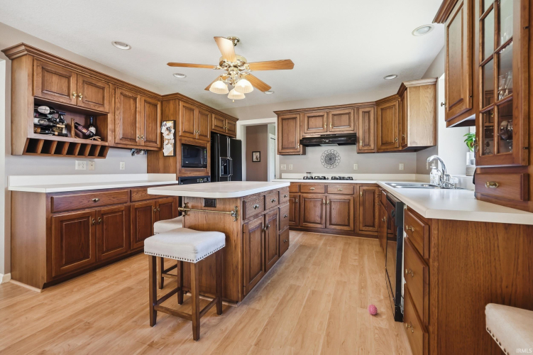 Listing Image 13