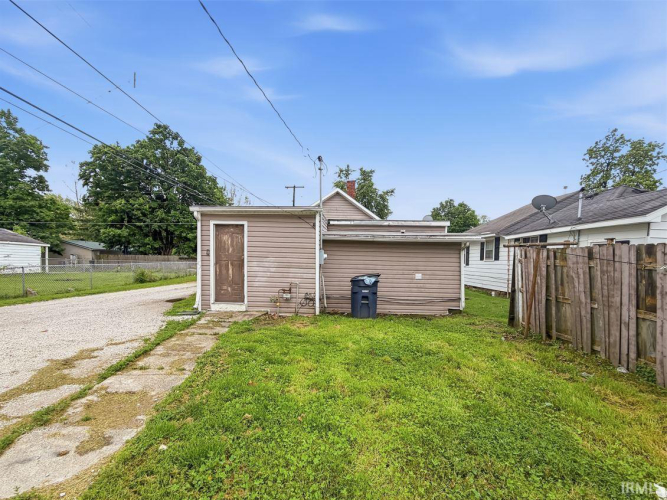 Listing Image 5