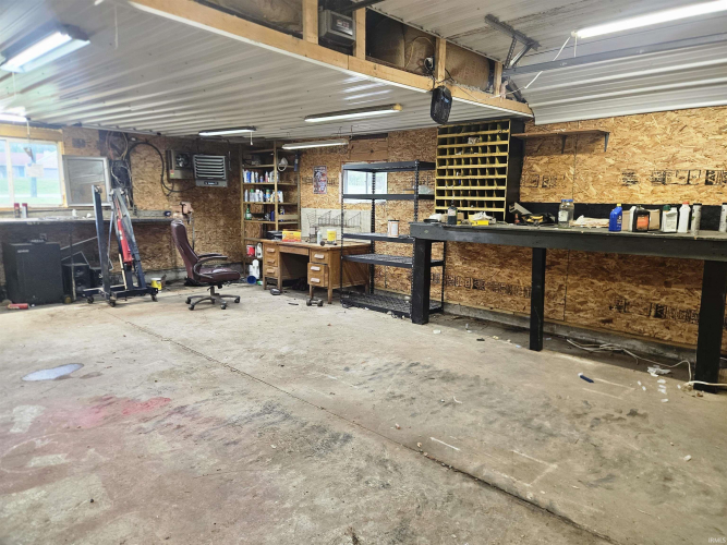 Listing Image 12