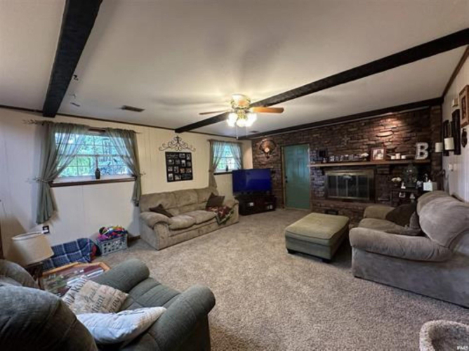 Listing Image 8