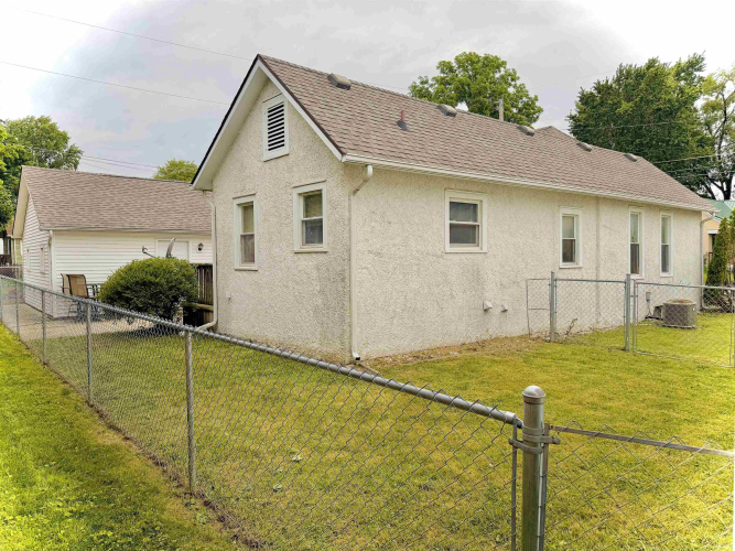 Listing Image 24