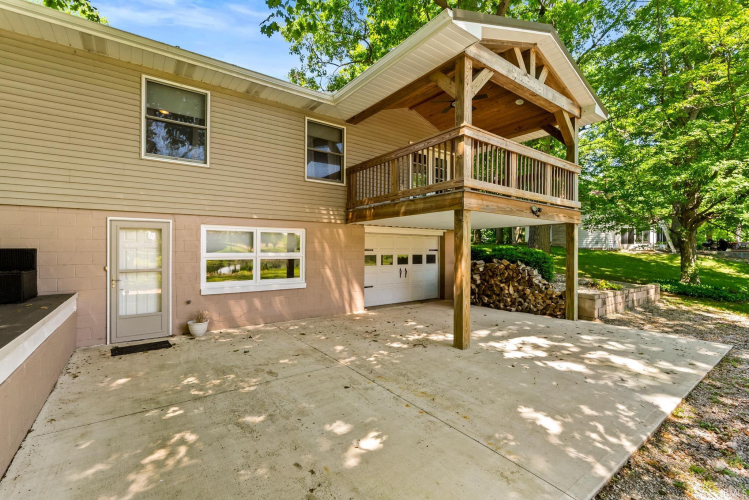 Listing Image 16
