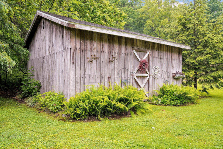 Listing Image 11