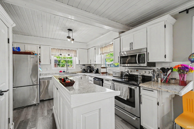 Listing Image 13
