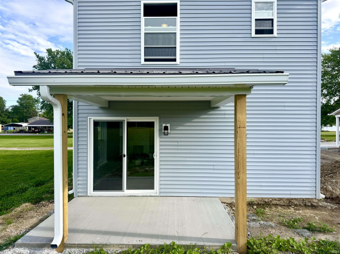 Listing Image 4