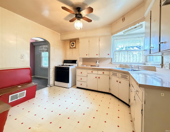Listing Image 18