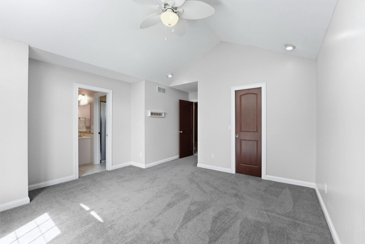 Listing Image 45