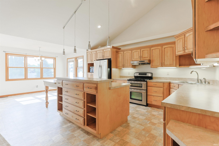 Listing Image 16