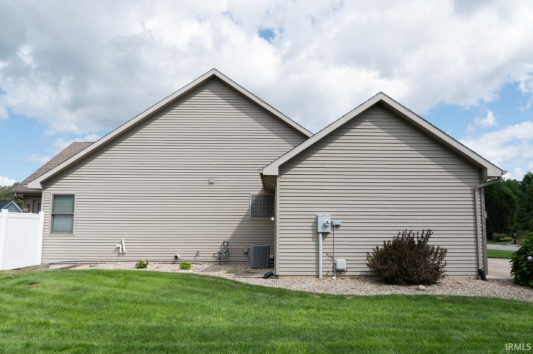 Listing Image 46