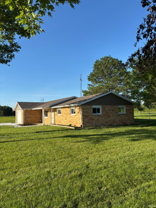 Listing Image 4