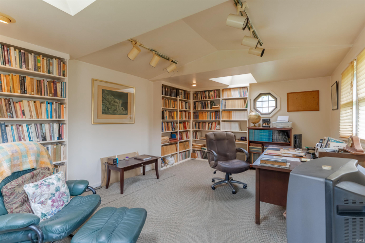 Listing Image 25