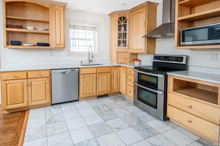 Listing Image 19