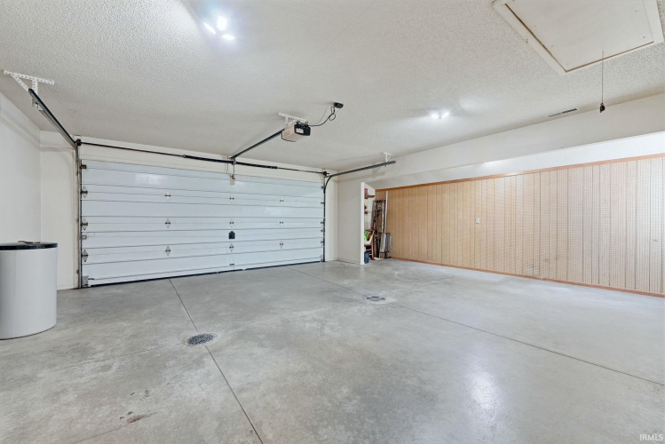 Listing Image 28