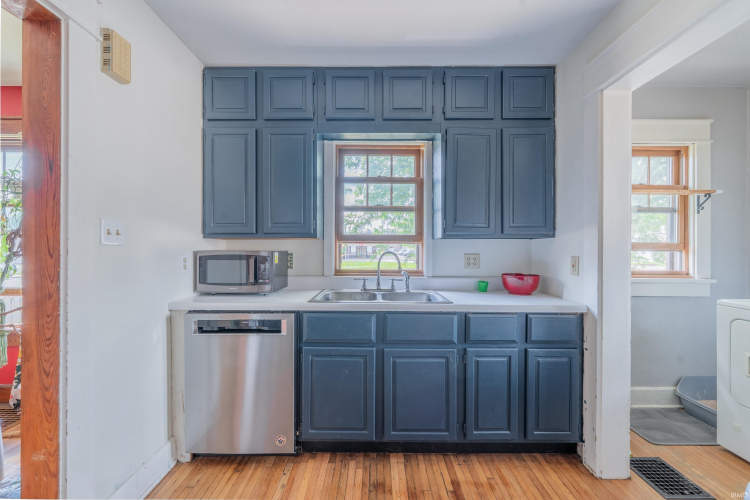Listing Image 13