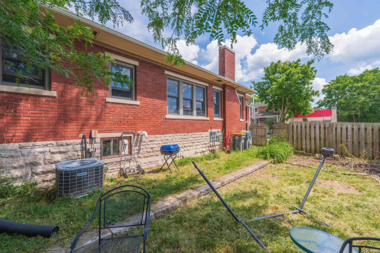 Listing Image 28