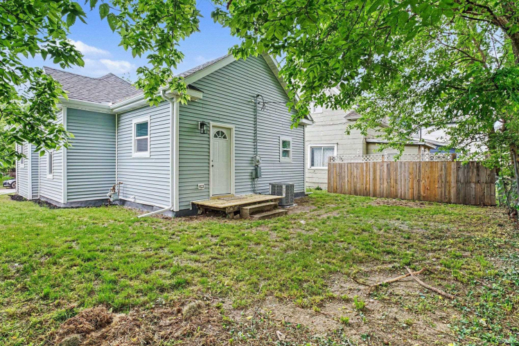 Listing Image 15