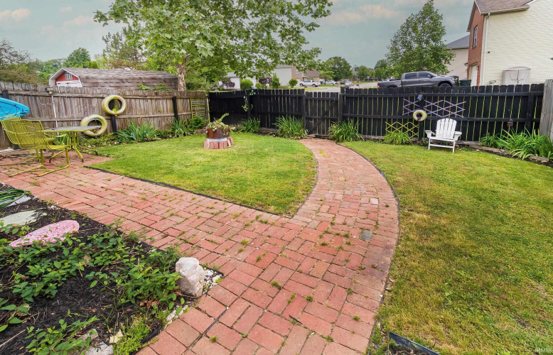 Listing Image 5