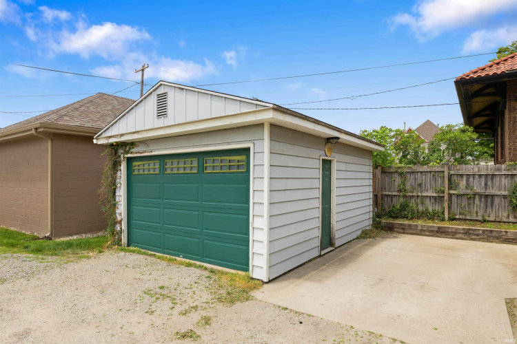Listing Image 30