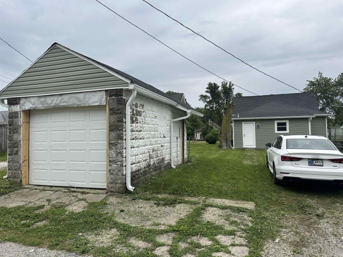 Listing Image 24