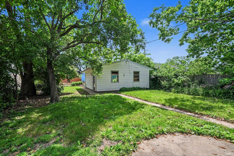 Listing Image 13