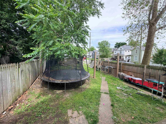 Listing Image 17