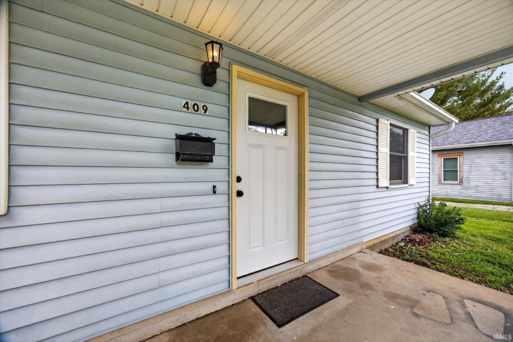 Listing Image 7