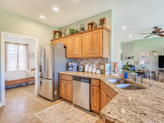 Listing Image 19
