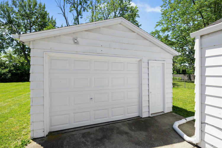 Listing Image 22