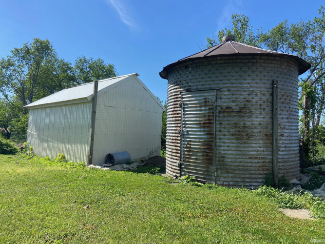 Listing Image 46