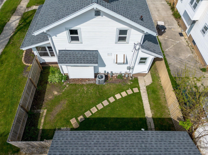 Listing Image 3