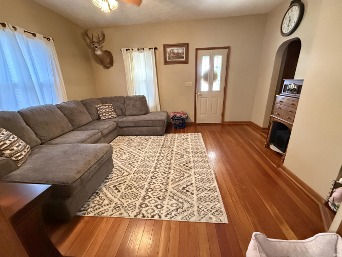 Listing Image 8
