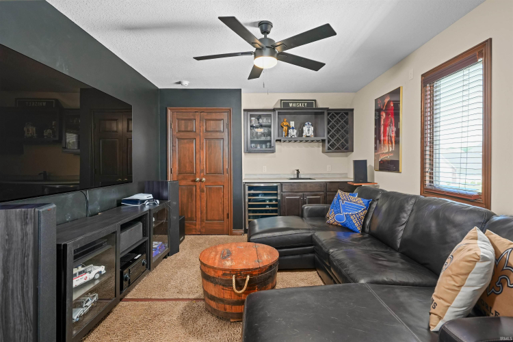 Listing Image 33