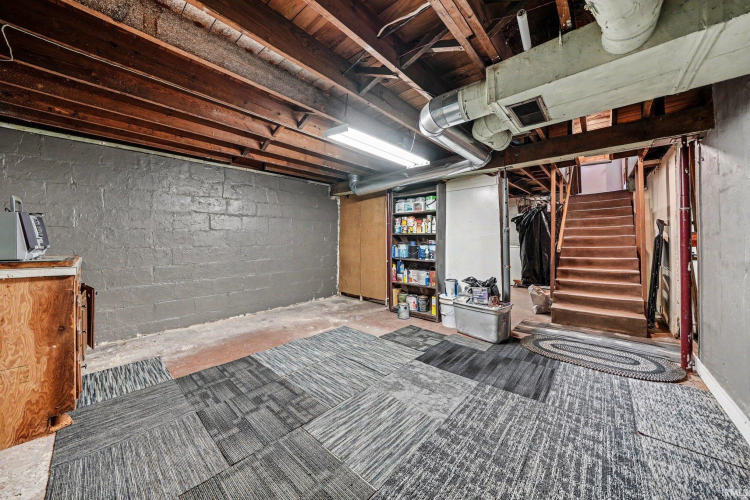 Listing Image 19