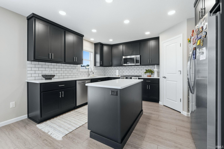 Listing Image 13